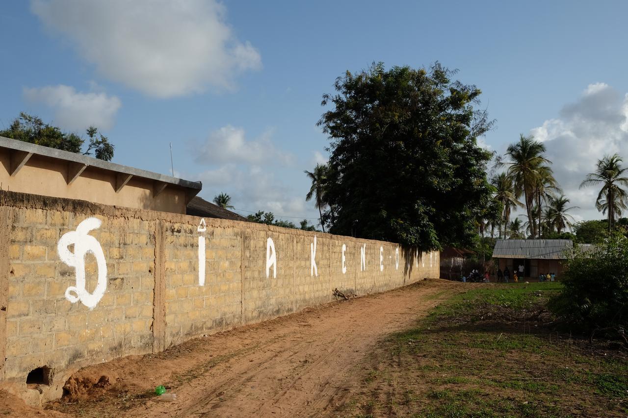 Centre Touristique Et Culturel Casamance Guest House Diakene Ouolof ภายนอก รูปภาพ